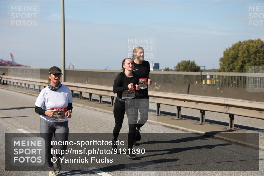 03.10.2025 - Köhlbrandbrückenlauf Yannick Fuchs http://msf.ph/oto/9191890 03.10.2025 12:12:55 Position 3 6284, 5384, 5201 meine-sportfotos.de