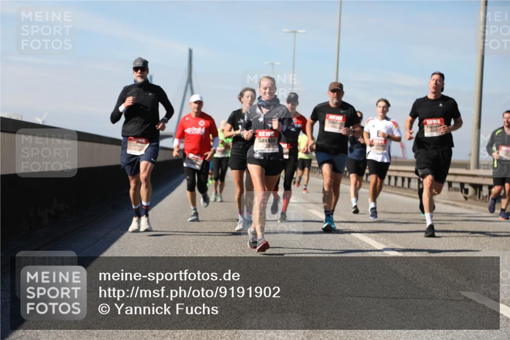 03.10.2025 - Köhlbrandbrückenlauf Yannick Fuchs http://msf.ph/oto/9191902 03.10.2025 11:52:51 Position 3  meine-sportfotos.de