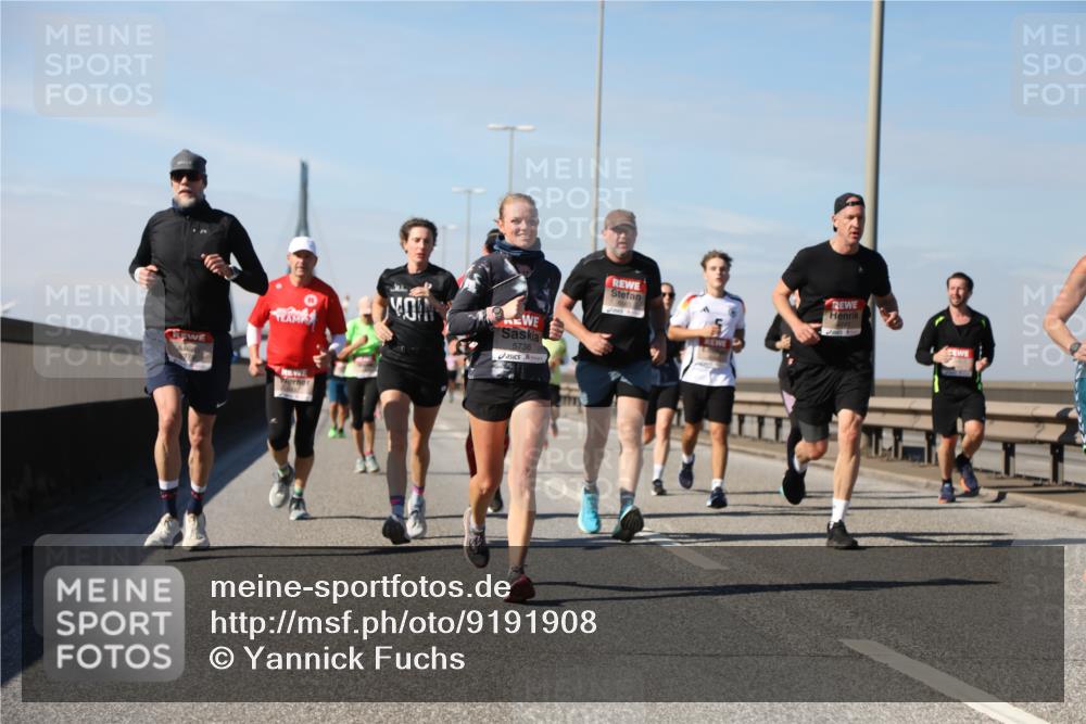 03.10.2025 - Köhlbrandbrückenlauf Yannick Fuchs http://msf.ph/oto/9191908 03.10.2025 11:52:51 Position 3 5738 meine-sportfotos.de
