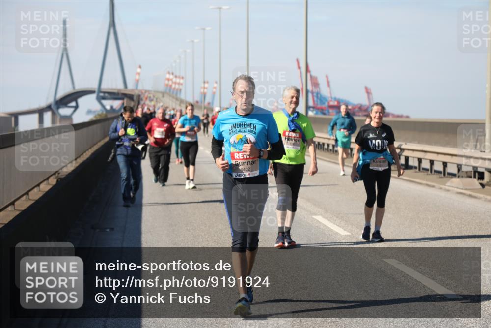 03.10.2025 - Köhlbrandbrückenlauf Yannick Fuchs http://msf.ph/oto/9191924 03.10.2025 12:12:58 Position 3 6402, 5121 meine-sportfotos.de