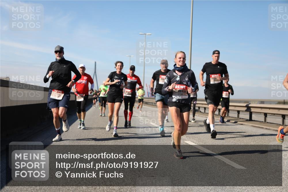03.10.2025 - Köhlbrandbrückenlauf Yannick Fuchs http://msf.ph/oto/9191927 03.10.2025 11:52:52 Position 3 5738 meine-sportfotos.de