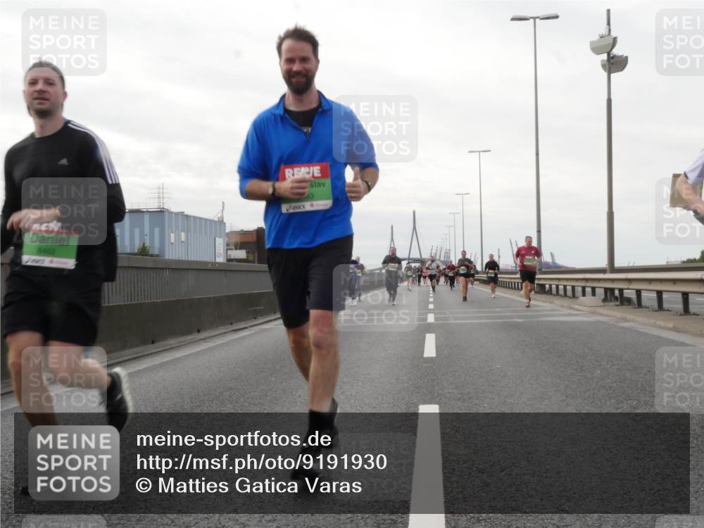 03.10.2025 - Köhlbrandbrückenlauf Matties Gatica Varas http://msf.ph/oto/9191930 03.10.2025 16:08:13 Position 3 84812 meine-sportfotos.de