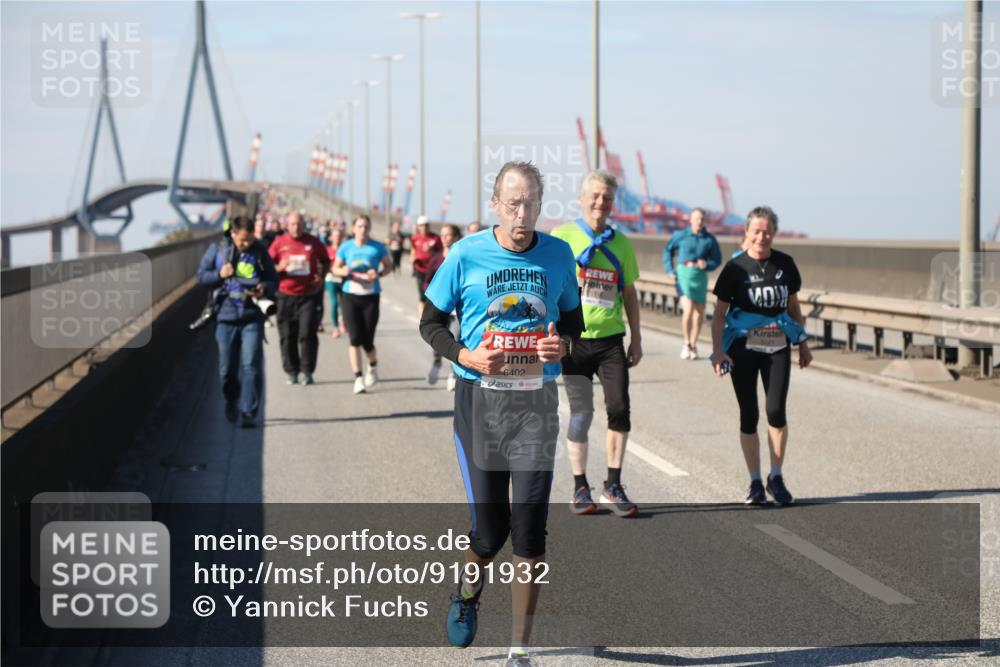 03.10.2025 - Köhlbrandbrückenlauf Yannick Fuchs http://msf.ph/oto/9191932 03.10.2025 12:12:59 Position 3 6402 meine-sportfotos.de