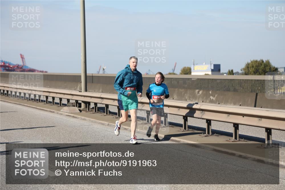 03.10.2025 - Köhlbrandbrückenlauf Yannick Fuchs http://msf.ph/oto/9191963 03.10.2025 12:13:04 Position 3  meine-sportfotos.de