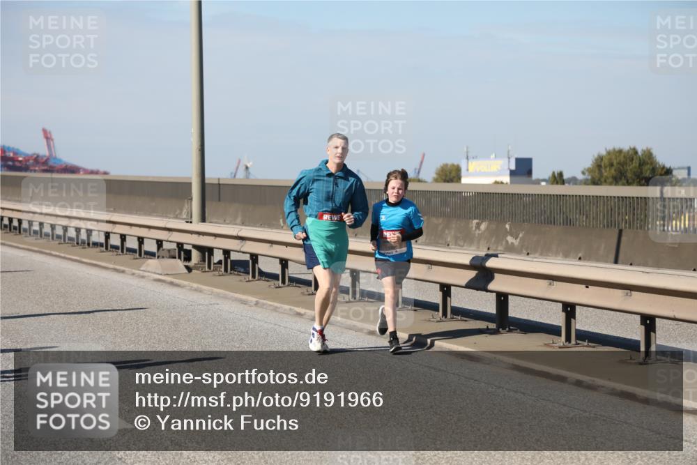03.10.2025 - Köhlbrandbrückenlauf Yannick Fuchs http://msf.ph/oto/9191966 03.10.2025 12:13:04 Position 3  meine-sportfotos.de