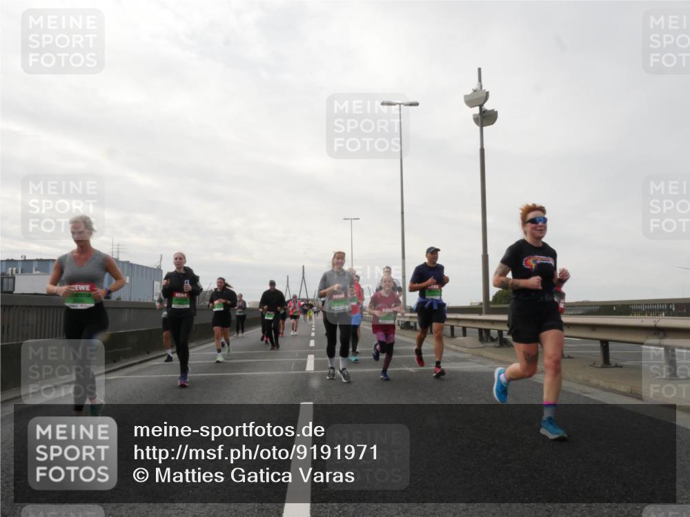 03.10.2025 - Köhlbrandbrückenlauf Matties Gatica Varas http://msf.ph/oto/9191971 03.10.2025 16:08:31 Position 3  meine-sportfotos.de