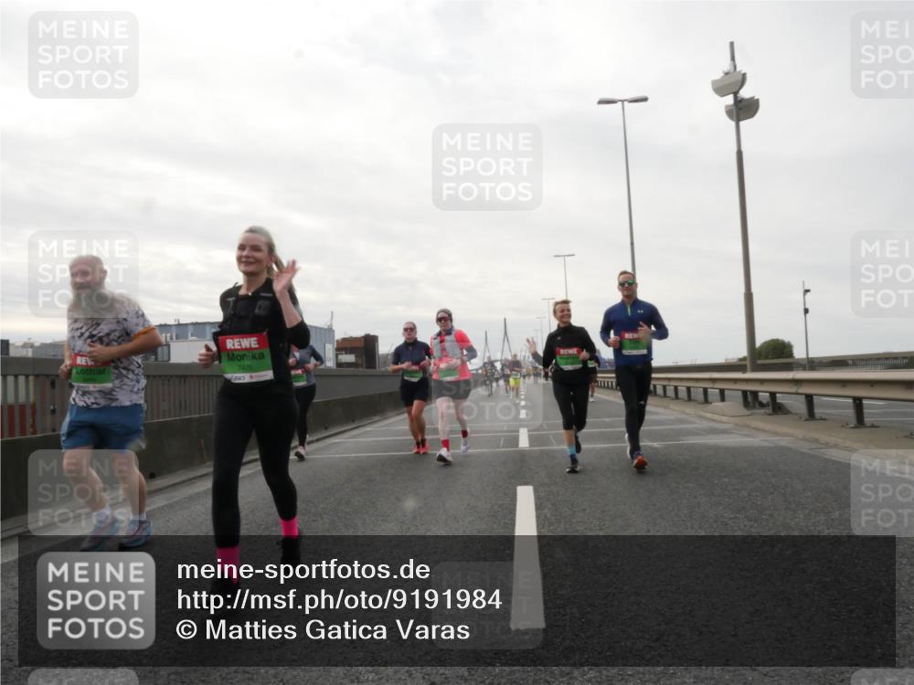 03.10.2025 - Köhlbrandbrückenlauf Matties Gatica Varas http://msf.ph/oto/9191984 03.10.2025 16:08:36 Position 3 7405 meine-sportfotos.de