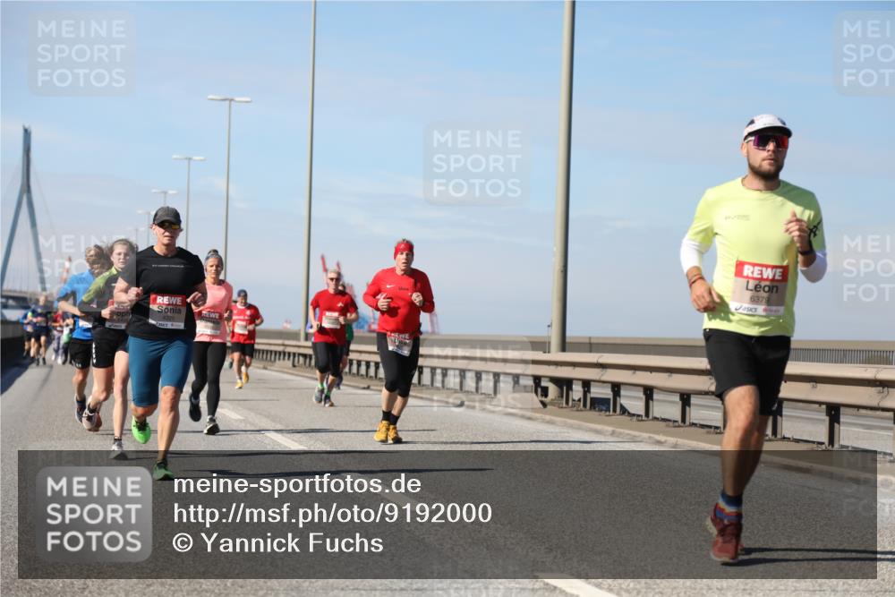 03.10.2025 - Köhlbrandbrückenlauf Yannick Fuchs http://msf.ph/oto/9192000 03.10.2025 11:52:58 Position 3 6379 meine-sportfotos.de