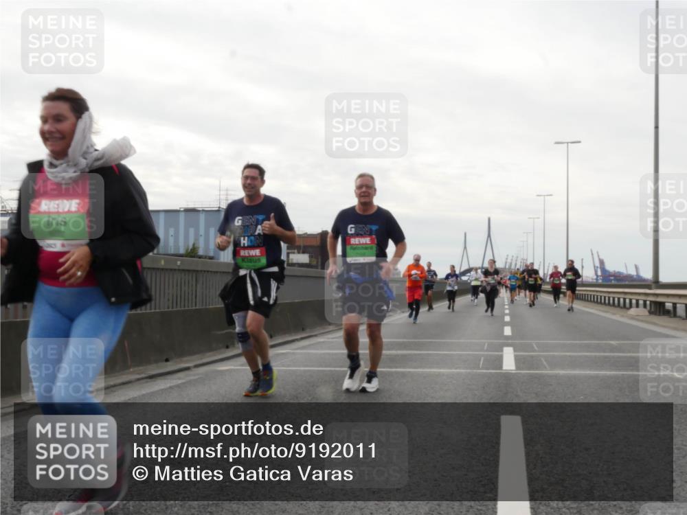 03.10.2025 - Köhlbrandbrückenlauf Matties Gatica Varas http://msf.ph/oto/9192011 03.10.2025 16:08:46 Position 3  meine-sportfotos.de