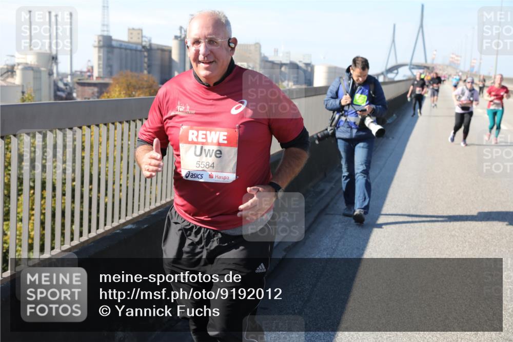 03.10.2025 - Köhlbrandbrückenlauf Yannick Fuchs http://msf.ph/oto/9192012 03.10.2025 12:13:10 Position 3 5584 meine-sportfotos.de