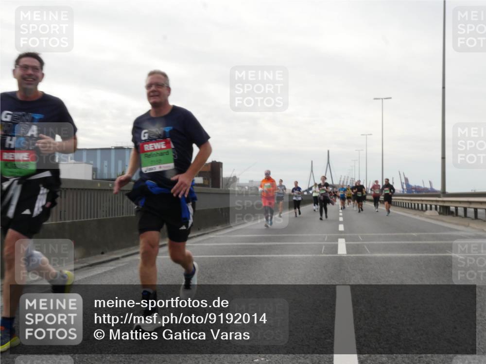 03.10.2025 - Köhlbrandbrückenlauf Matties Gatica Varas http://msf.ph/oto/9192014 03.10.2025 16:08:47 Position 3 7152 meine-sportfotos.de