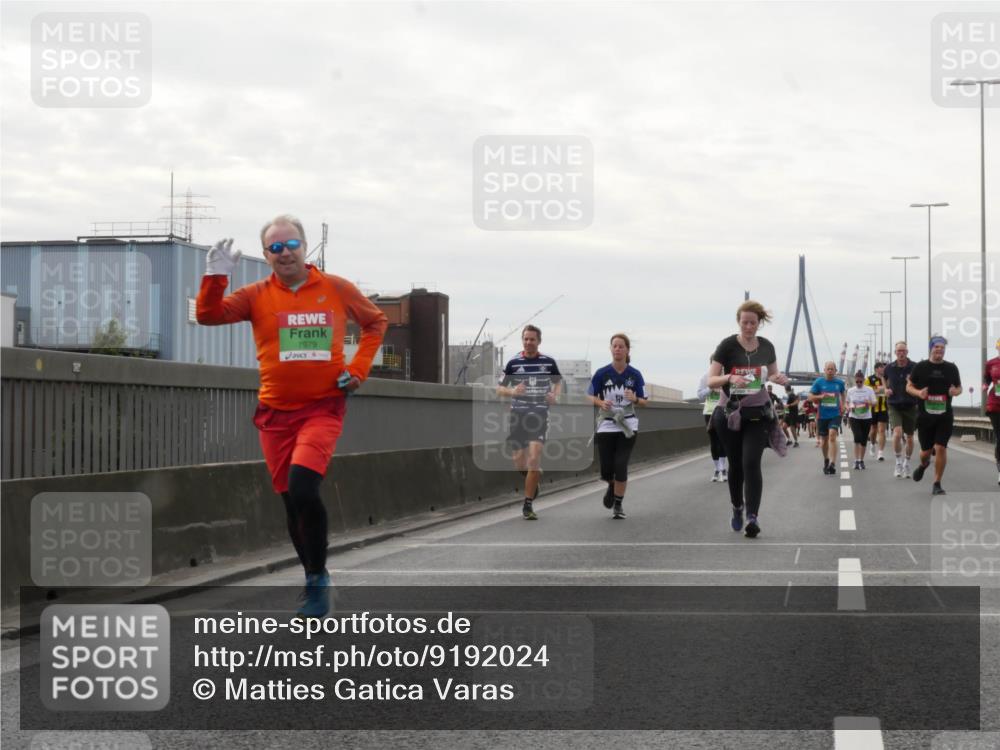 03.10.2025 - Köhlbrandbrückenlauf Matties Gatica Varas http://msf.ph/oto/9192024 03.10.2025 16:08:50 Position 3 7979 meine-sportfotos.de