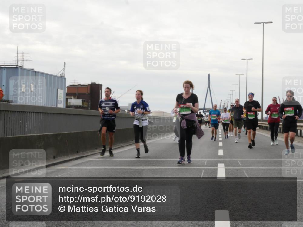 03.10.2025 - Köhlbrandbrückenlauf Matties Gatica Varas http://msf.ph/oto/9192028 03.10.2025 16:08:51 Position 3  meine-sportfotos.de