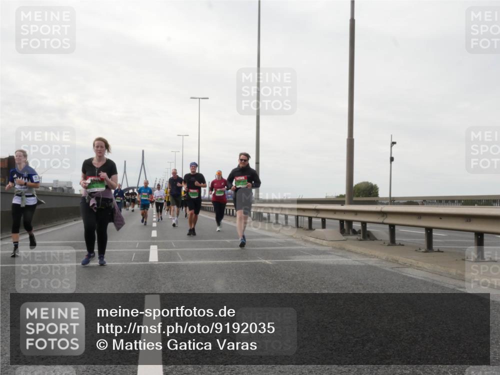 03.10.2025 - Köhlbrandbrückenlauf Matties Gatica Varas http://msf.ph/oto/9192035 03.10.2025 16:08:52 Position 3  meine-sportfotos.de