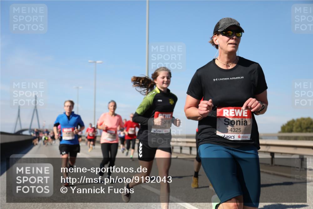 03.10.2025 - Köhlbrandbrückenlauf Yannick Fuchs http://msf.ph/oto/9192043 03.10.2025 11:53:01 Position 3 6438, 4325 meine-sportfotos.de