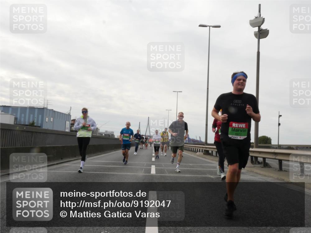 03.10.2025 - Köhlbrandbrückenlauf Matties Gatica Varas http://msf.ph/oto/9192047 03.10.2025 16:08:56 Position 3 8972 meine-sportfotos.de