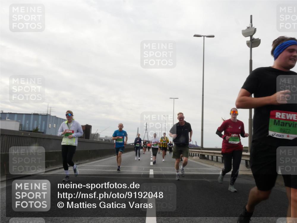 03.10.2025 - Köhlbrandbrückenlauf Matties Gatica Varas http://msf.ph/oto/9192048 03.10.2025 16:08:56 Position 3 8972 meine-sportfotos.de