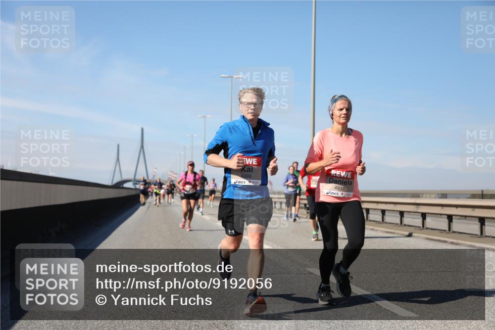 03.10.2025 - Köhlbrandbrückenlauf Yannick Fuchs http://msf.ph/oto/9192056 03.10.2025 11:53:02 Position 3 4998, 4933 meine-sportfotos.de