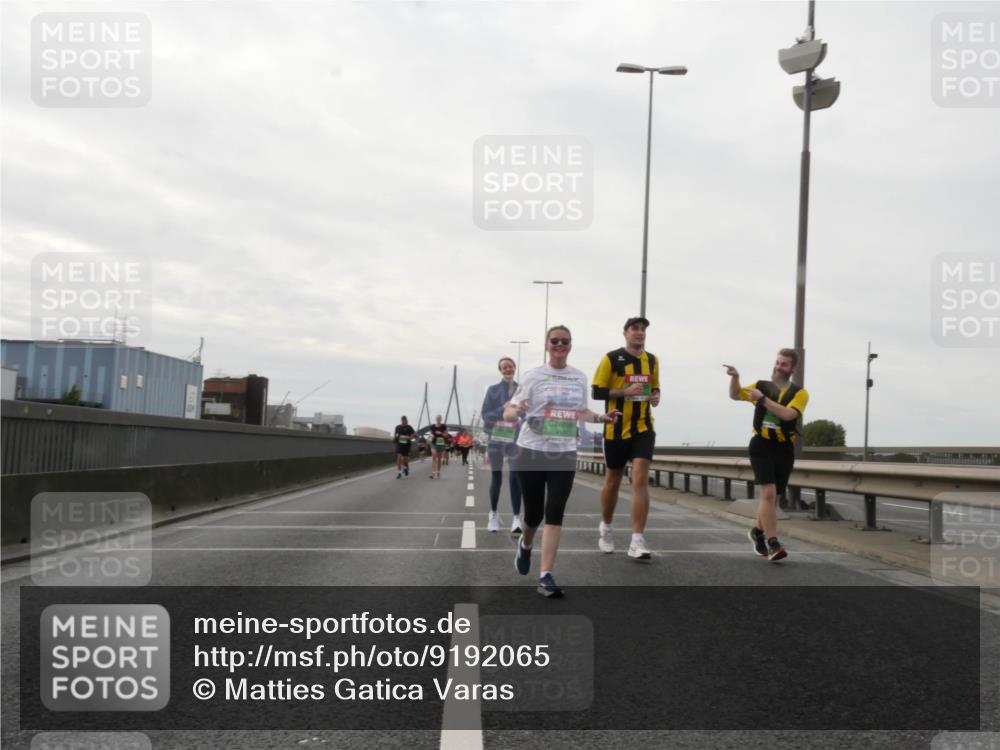 03.10.2025 - Köhlbrandbrückenlauf Matties Gatica Varas http://msf.ph/oto/9192065 03.10.2025 16:09:00 Position 3  meine-sportfotos.de