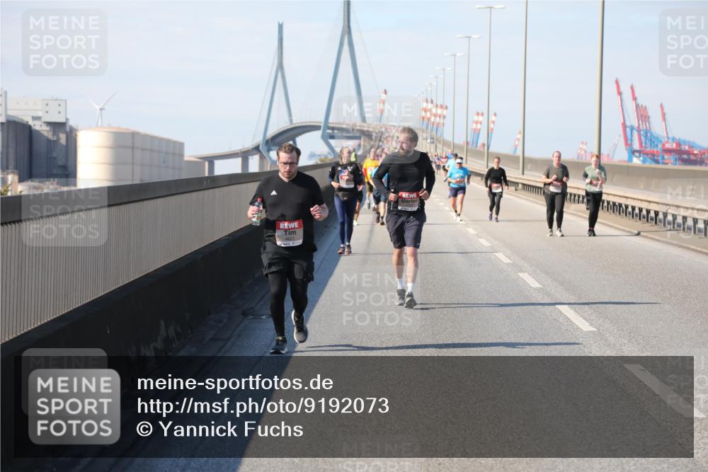 03.10.2025 - Köhlbrandbrückenlauf Yannick Fuchs http://msf.ph/oto/9192073 03.10.2025 12:13:18 Position 3 4621 meine-sportfotos.de