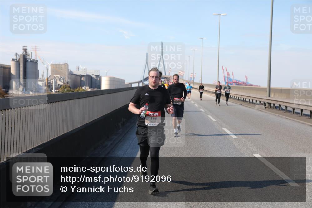 03.10.2025 - Köhlbrandbrückenlauf Yannick Fuchs http://msf.ph/oto/9192096 03.10.2025 12:13:22 Position 3 4621 meine-sportfotos.de