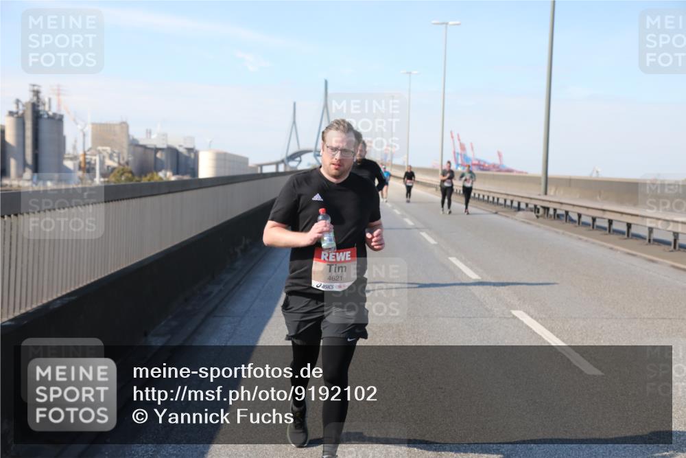 03.10.2025 - Köhlbrandbrückenlauf Yannick Fuchs http://msf.ph/oto/9192102 03.10.2025 12:13:22 Position 3 4621 meine-sportfotos.de