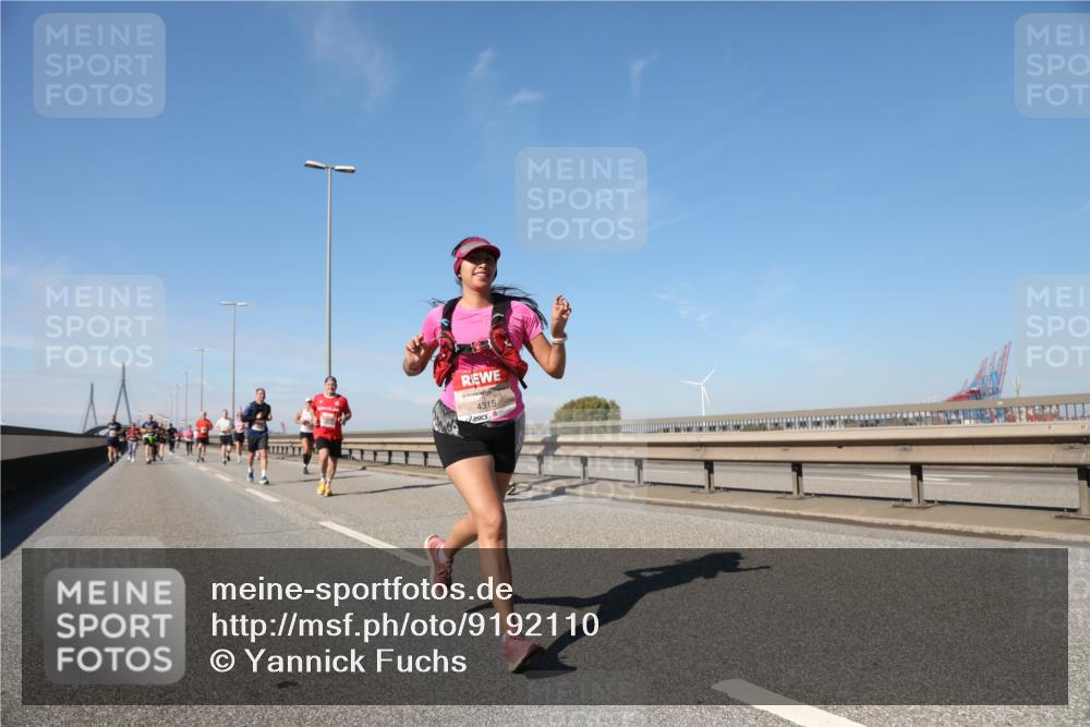 03.10.2025 - Köhlbrandbrückenlauf Yannick Fuchs http://msf.ph/oto/9192110 03.10.2025 11:53:06 Position 3 4315 meine-sportfotos.de