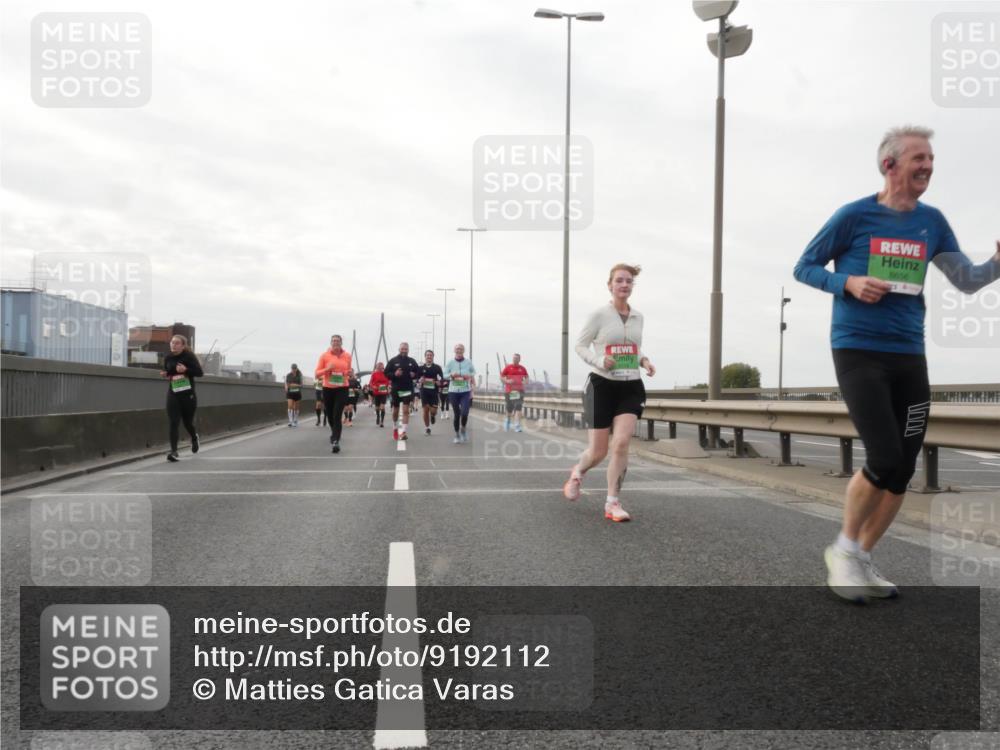 03.10.2025 - Köhlbrandbrückenlauf Matties Gatica Varas http://msf.ph/oto/9192112 03.10.2025 16:09:12 Position 3 8656 meine-sportfotos.de