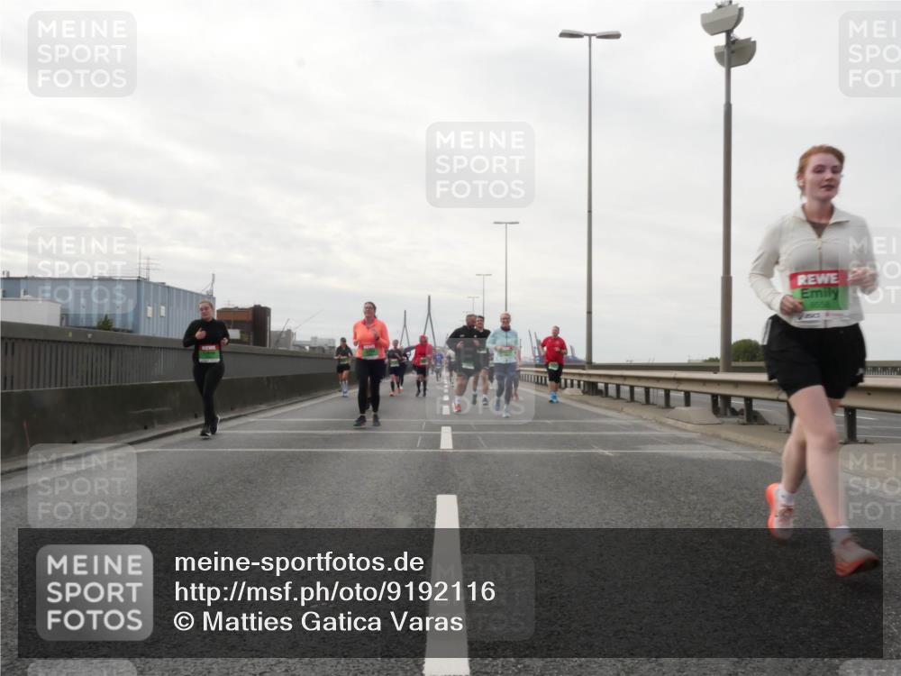 03.10.2025 - Köhlbrandbrückenlauf Matties Gatica Varas http://msf.ph/oto/9192116 03.10.2025 16:09:13 Position 3 8558 meine-sportfotos.de