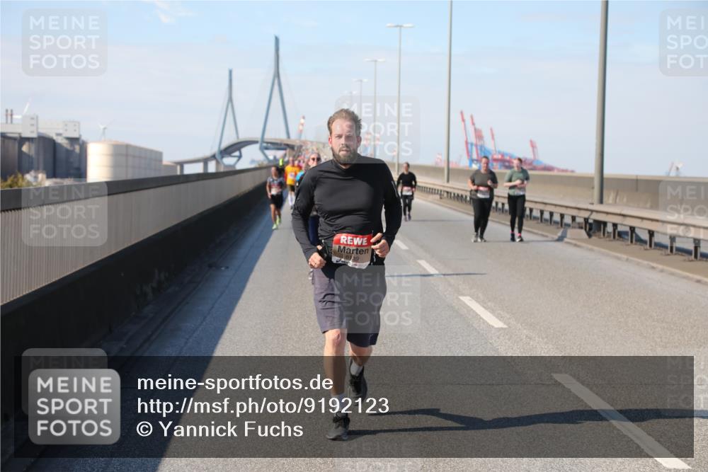 03.10.2025 - Köhlbrandbrückenlauf Yannick Fuchs http://msf.ph/oto/9192123 03.10.2025 12:13:24 Position 3 5139 meine-sportfotos.de