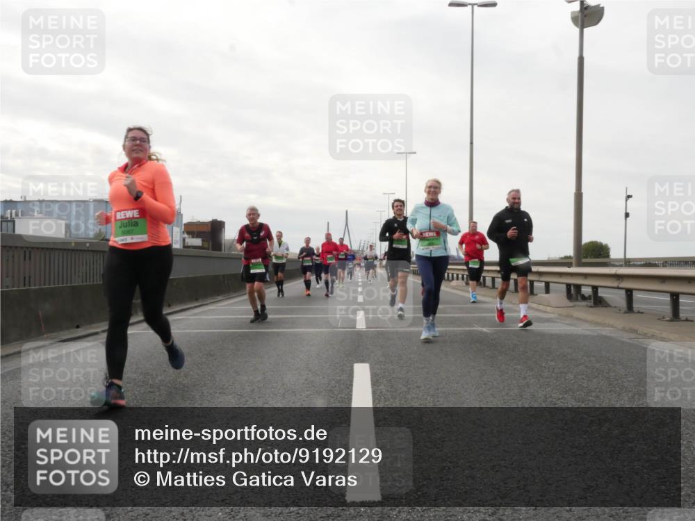 03.10.2025 - Köhlbrandbrückenlauf Matties Gatica Varas http://msf.ph/oto/9192129 03.10.2025 16:09:15 Position 3 8087 meine-sportfotos.de