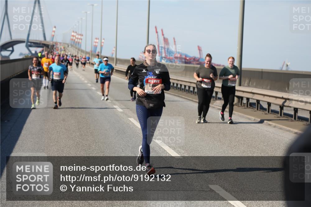03.10.2025 - Köhlbrandbrückenlauf Yannick Fuchs http://msf.ph/oto/9192132 03.10.2025 12:13:27 Position 3  meine-sportfotos.de