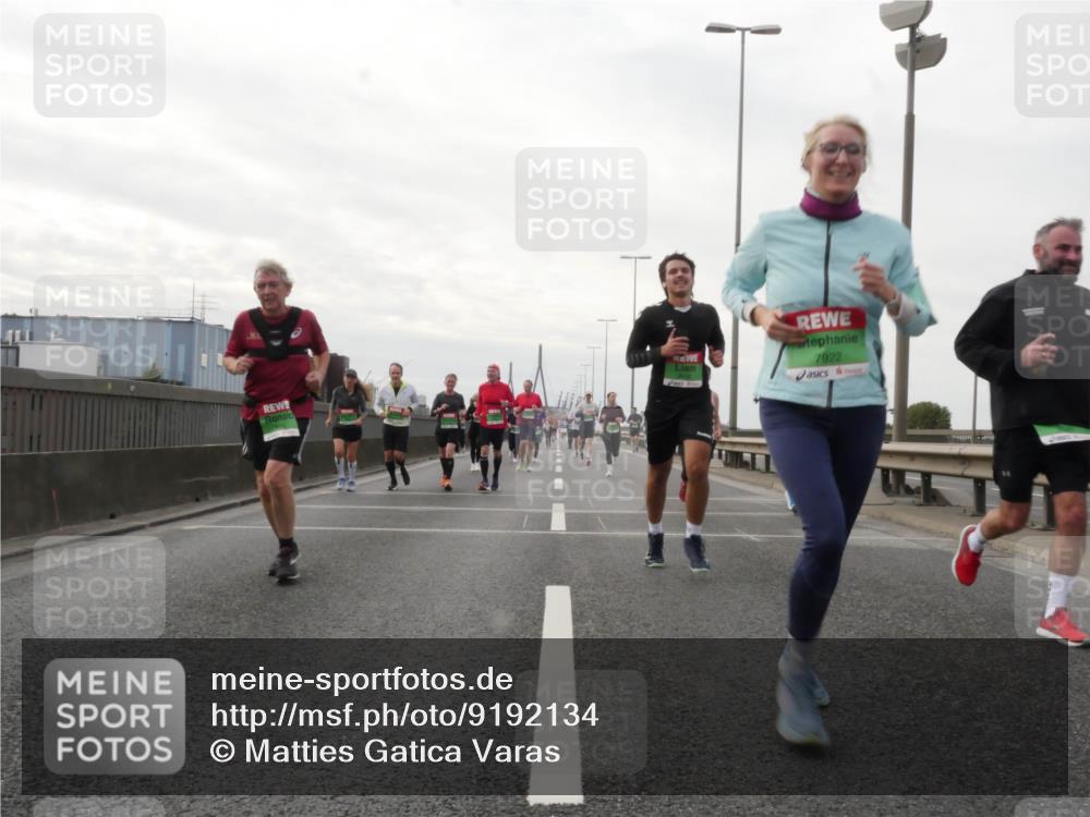03.10.2025 - Köhlbrandbrückenlauf Matties Gatica Varas http://msf.ph/oto/9192134 03.10.2025 16:09:17 Position 3 7922 meine-sportfotos.de