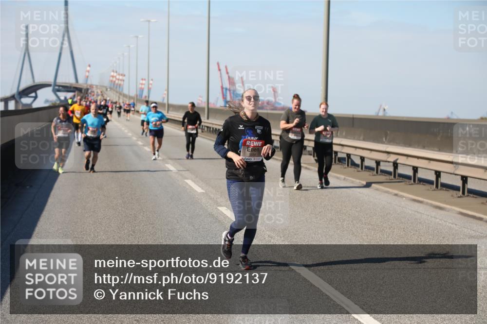 03.10.2025 - Köhlbrandbrückenlauf Yannick Fuchs http://msf.ph/oto/9192137 03.10.2025 12:13:28 Position 3  meine-sportfotos.de