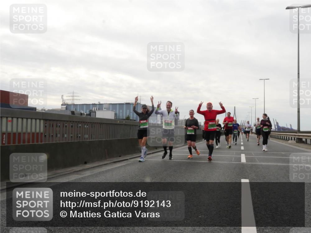 03.10.2025 - Köhlbrandbrückenlauf Matties Gatica Varas http://msf.ph/oto/9192143 03.10.2025 16:09:19 Position 3  meine-sportfotos.de
