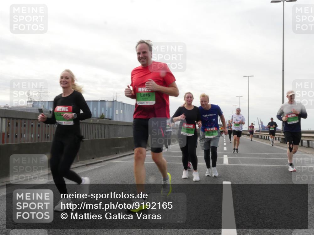 03.10.2025 - Köhlbrandbrückenlauf Matties Gatica Varas http://msf.ph/oto/9192165 03.10.2025 16:09:24 Position 3 7755 meine-sportfotos.de