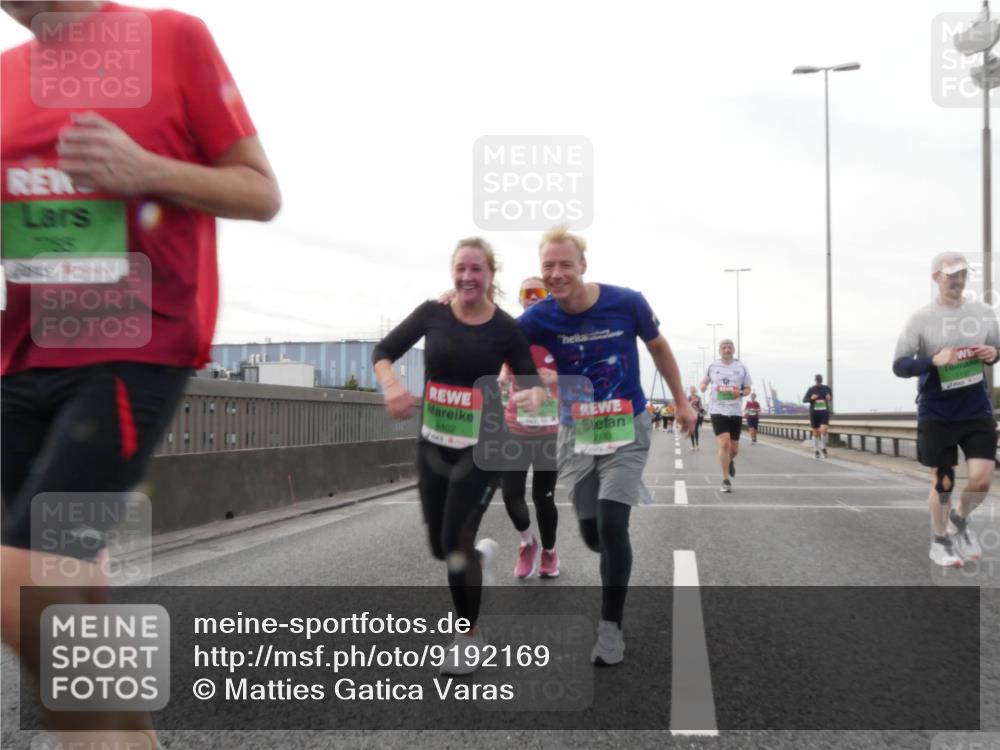 03.10.2025 - Köhlbrandbrückenlauf Matties Gatica Varas http://msf.ph/oto/9192169 03.10.2025 16:09:25 Position 3 8402 meine-sportfotos.de