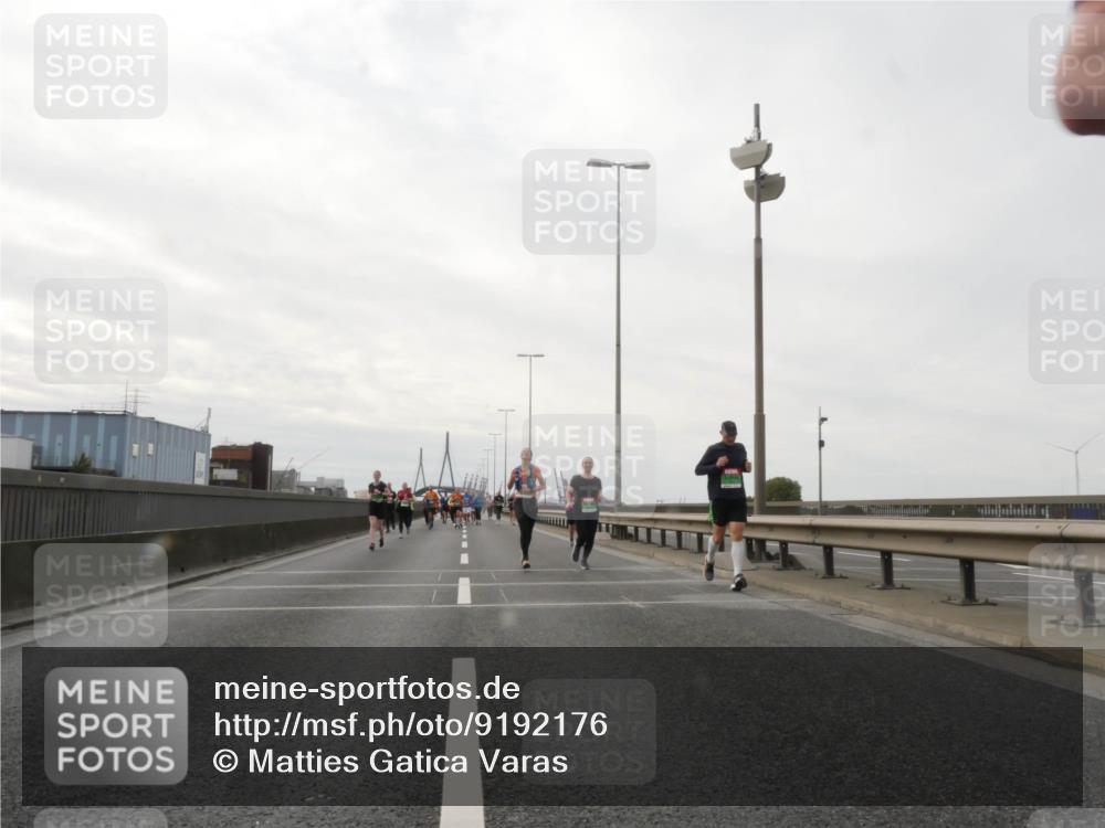 03.10.2025 - Köhlbrandbrückenlauf Matties Gatica Varas http://msf.ph/oto/9192176 03.10.2025 16:09:28 Position 3  meine-sportfotos.de