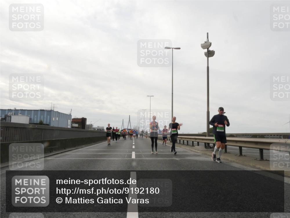 03.10.2025 - Köhlbrandbrückenlauf Matties Gatica Varas http://msf.ph/oto/9192180 03.10.2025 16:09:29 Position 3  meine-sportfotos.de