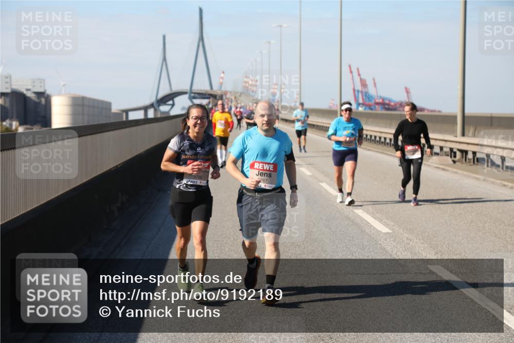 03.10.2025 - Köhlbrandbrückenlauf Yannick Fuchs http://msf.ph/oto/9192189 03.10.2025 12:13:34 Position 3 5766, 767 meine-sportfotos.de