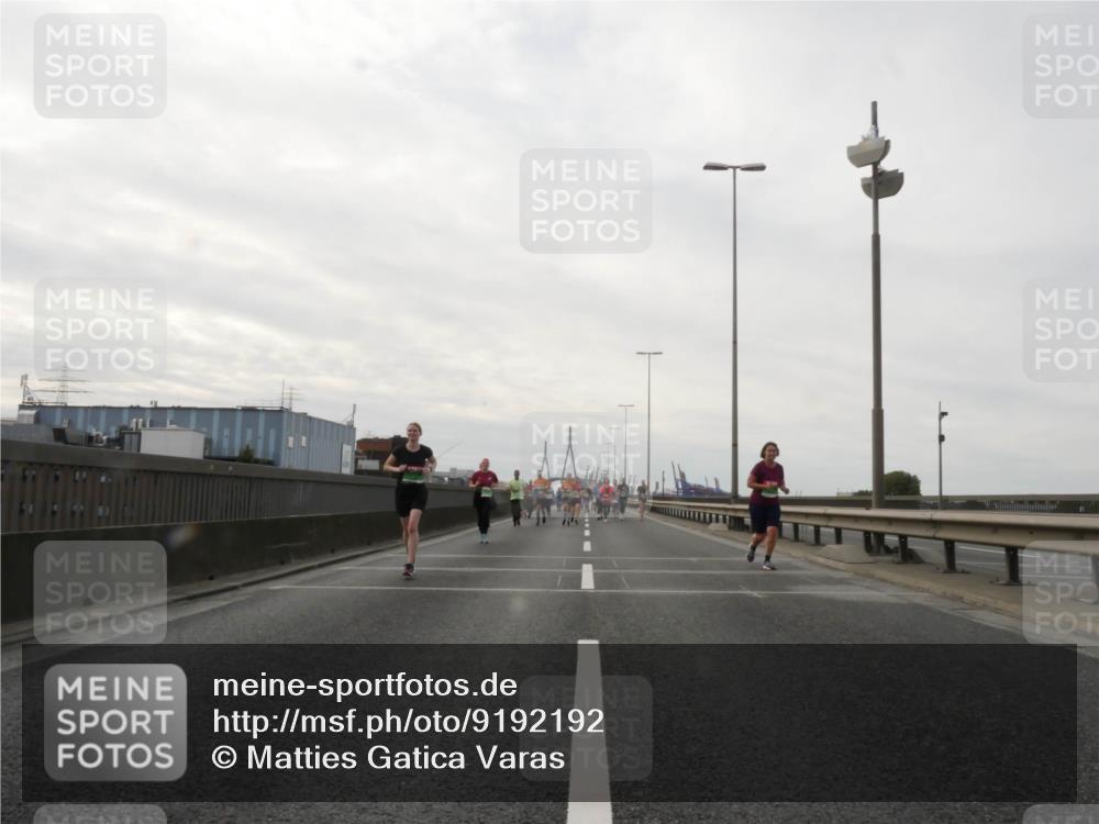 03.10.2025 - Köhlbrandbrückenlauf Matties Gatica Varas http://msf.ph/oto/9192192 03.10.2025 16:09:32 Position 3  meine-sportfotos.de