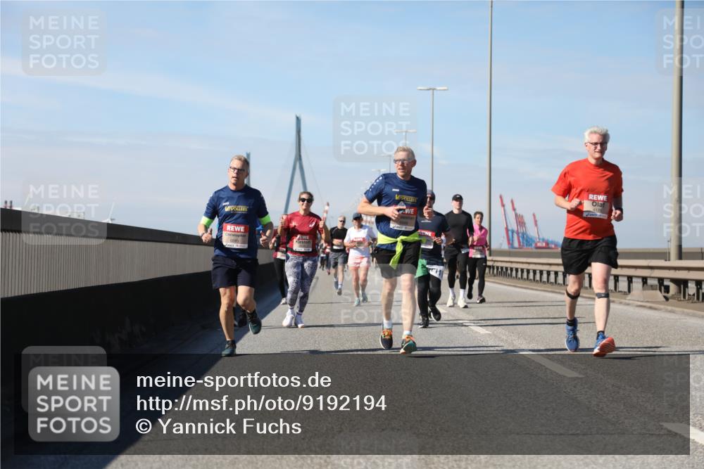 03.10.2025 - Köhlbrandbrückenlauf Yannick Fuchs http://msf.ph/oto/9192194 03.10.2025 11:53:12 Position 3 6685 meine-sportfotos.de