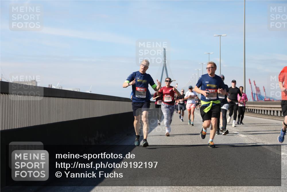 03.10.2025 - Köhlbrandbrückenlauf Yannick Fuchs http://msf.ph/oto/9192197 03.10.2025 11:53:12 Position 3  meine-sportfotos.de