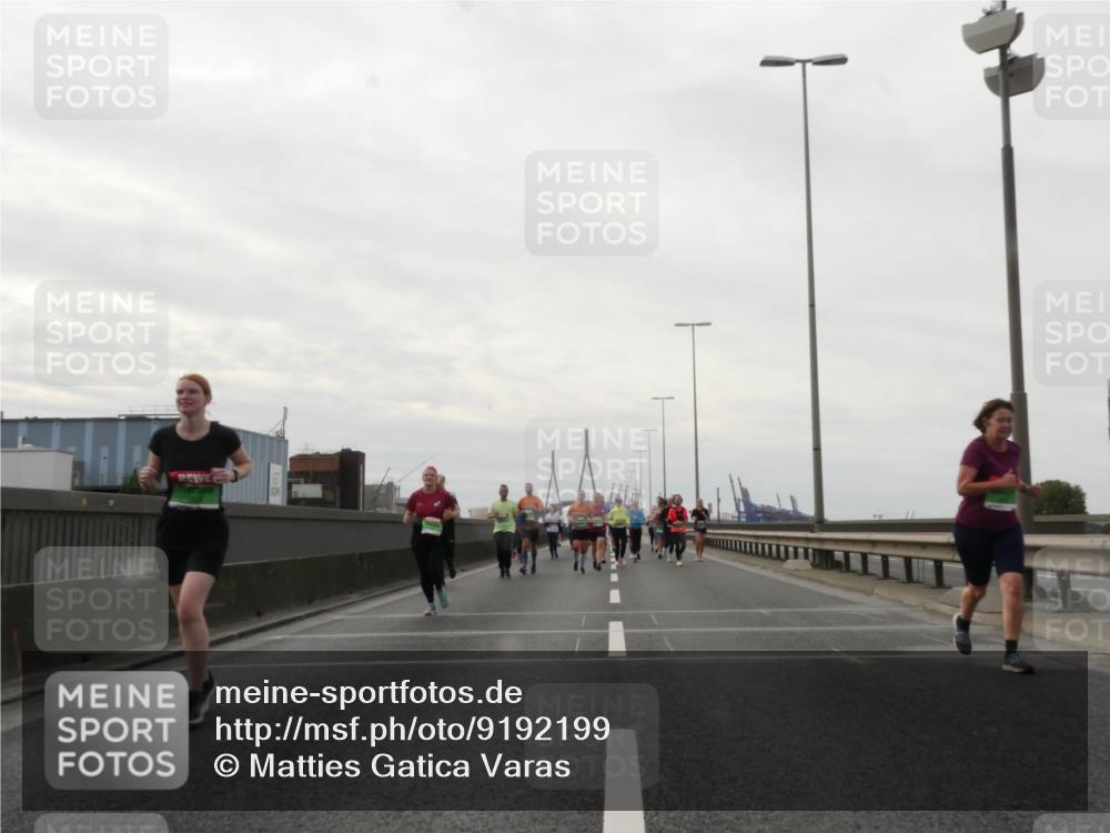 03.10.2025 - Köhlbrandbrückenlauf Matties Gatica Varas http://msf.ph/oto/9192199 03.10.2025 16:09:33 Position 3  meine-sportfotos.de