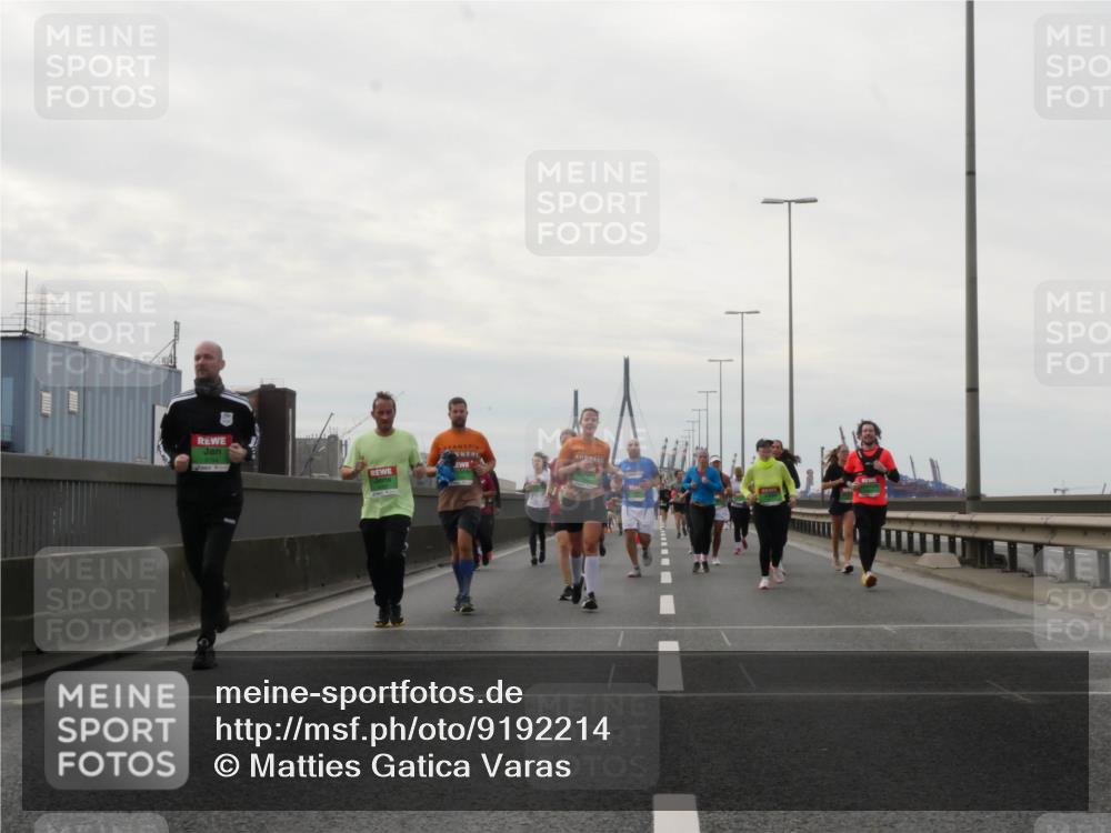 03.10.2025 - Köhlbrandbrückenlauf Matties Gatica Varas http://msf.ph/oto/9192214 03.10.2025 16:09:36 Position 3  meine-sportfotos.de