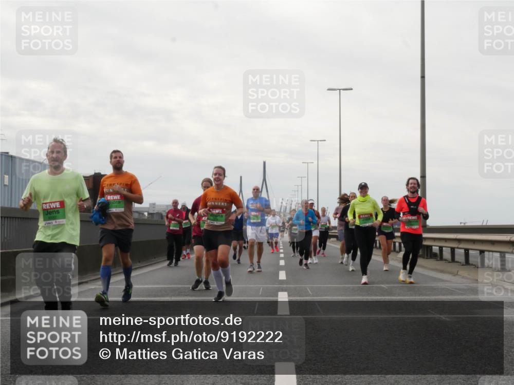 03.10.2025 - Köhlbrandbrückenlauf Matties Gatica Varas http://msf.ph/oto/9192222 03.10.2025 16:09:38 Position 3  meine-sportfotos.de