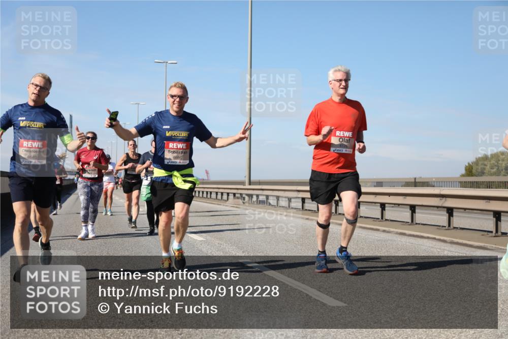 03.10.2025 - Köhlbrandbrückenlauf Yannick Fuchs http://msf.ph/oto/9192228 03.10.2025 11:53:14 Position 3 6685, 6686, 4176 meine-sportfotos.de