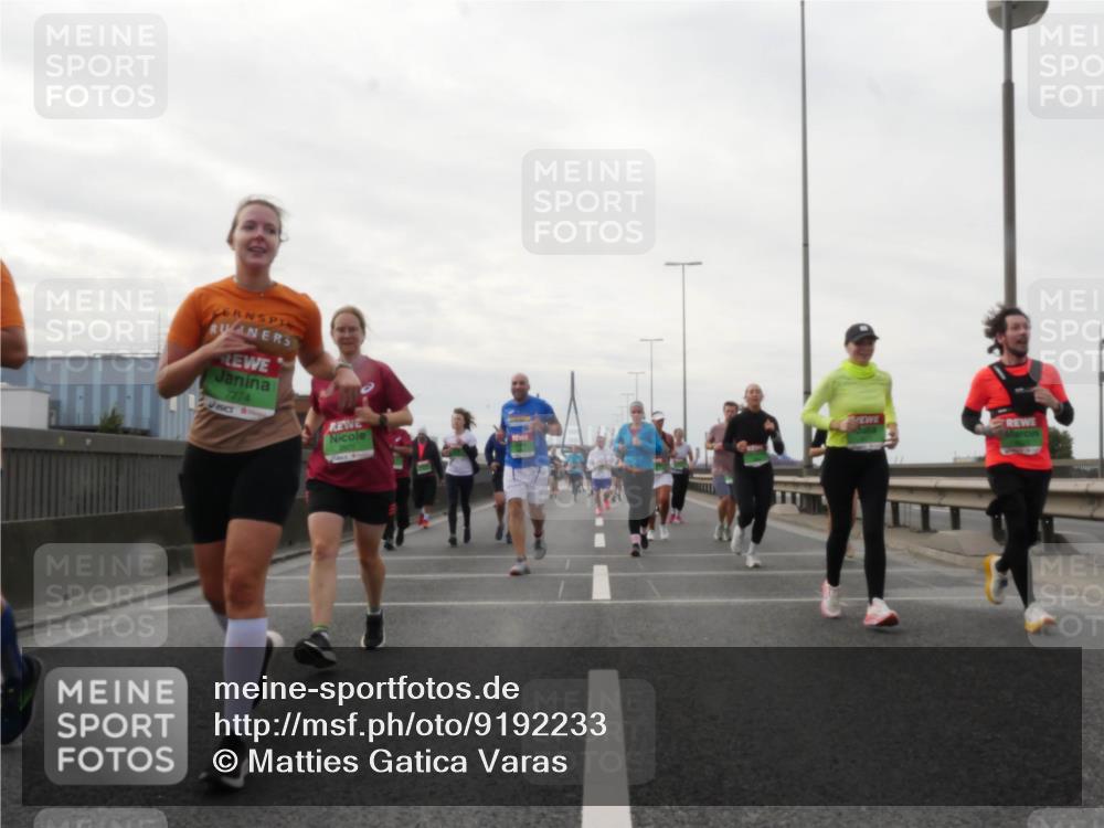 03.10.2025 - Köhlbrandbrückenlauf Matties Gatica Varas http://msf.ph/oto/9192233 03.10.2025 16:09:41 Position 3 7774 meine-sportfotos.de