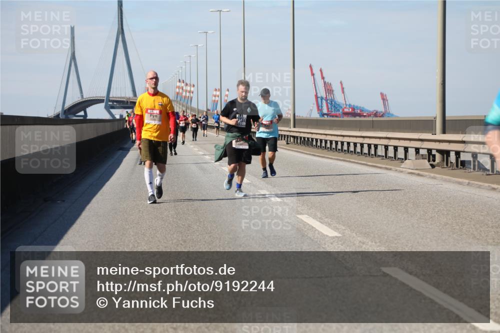 03.10.2025 - Köhlbrandbrückenlauf Yannick Fuchs http://msf.ph/oto/9192244 03.10.2025 12:13:39 Position 3  meine-sportfotos.de