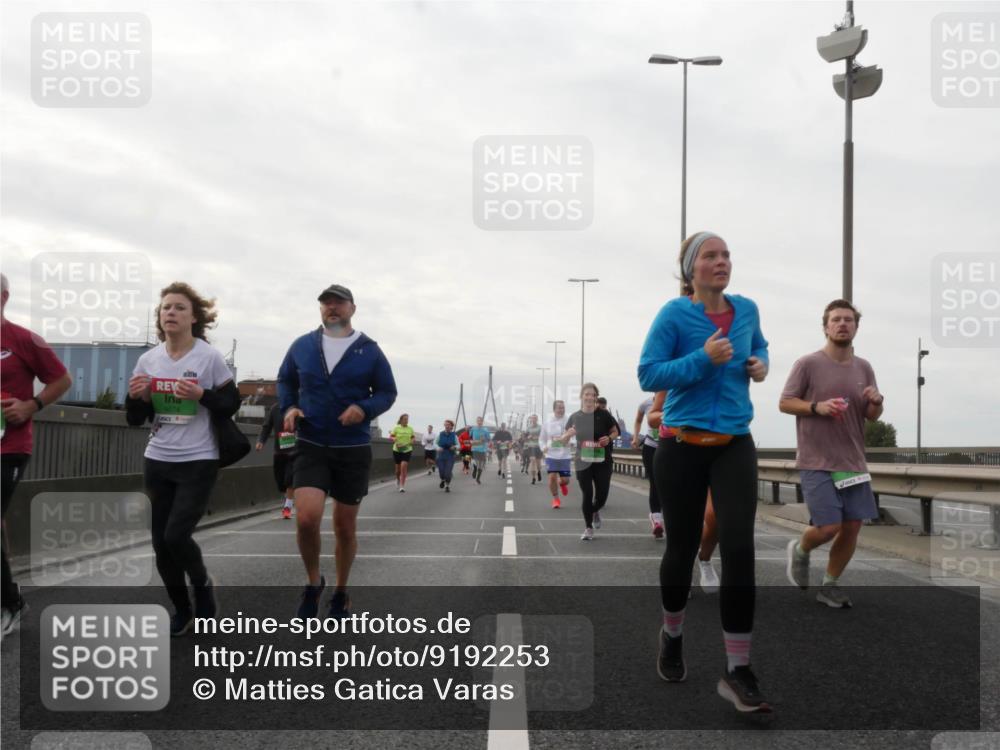 03.10.2025 - Köhlbrandbrückenlauf Matties Gatica Varas http://msf.ph/oto/9192253 03.10.2025 16:09:44 Position 3 9074 meine-sportfotos.de